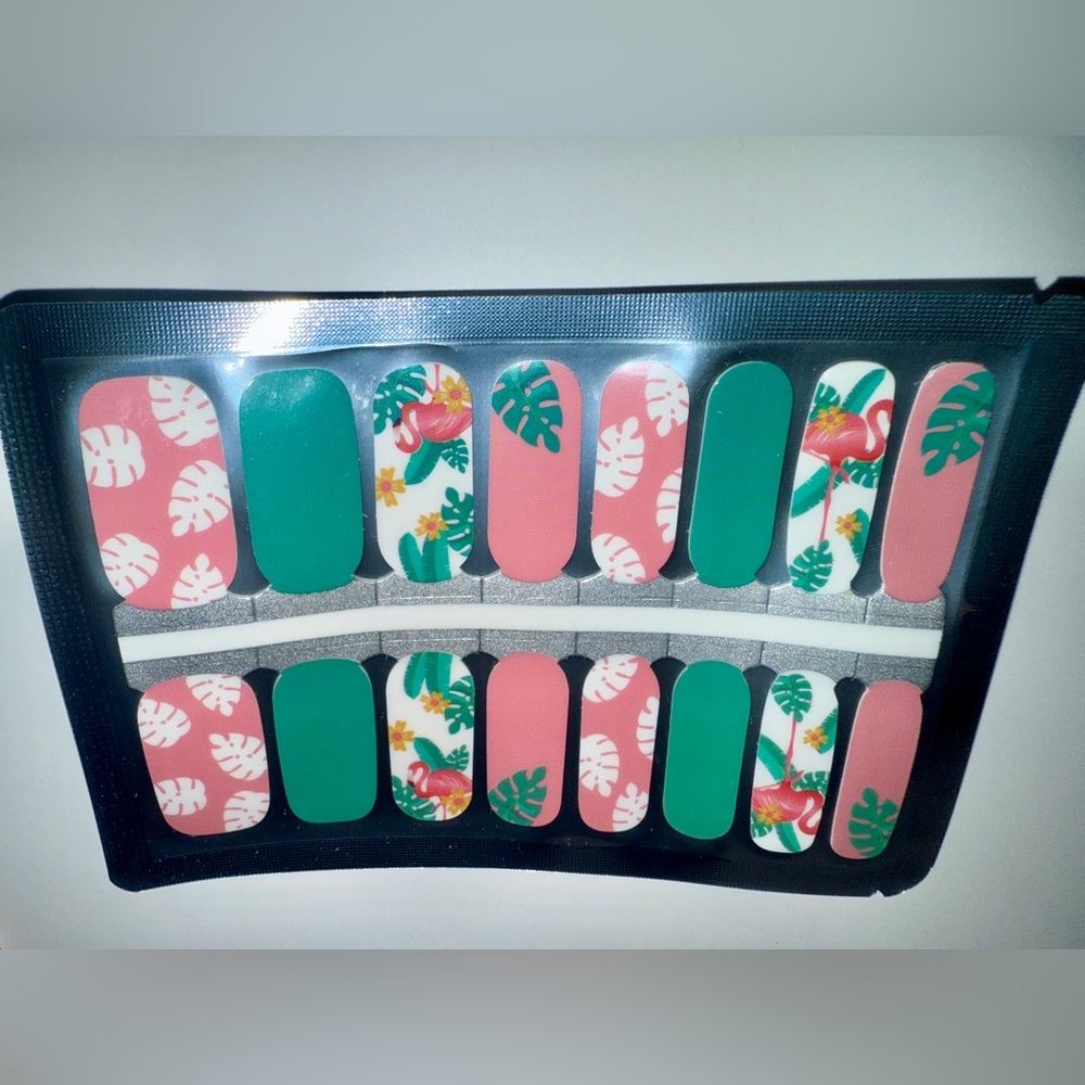 Tropical Nail Wraps with Flamingo and Leaf Design